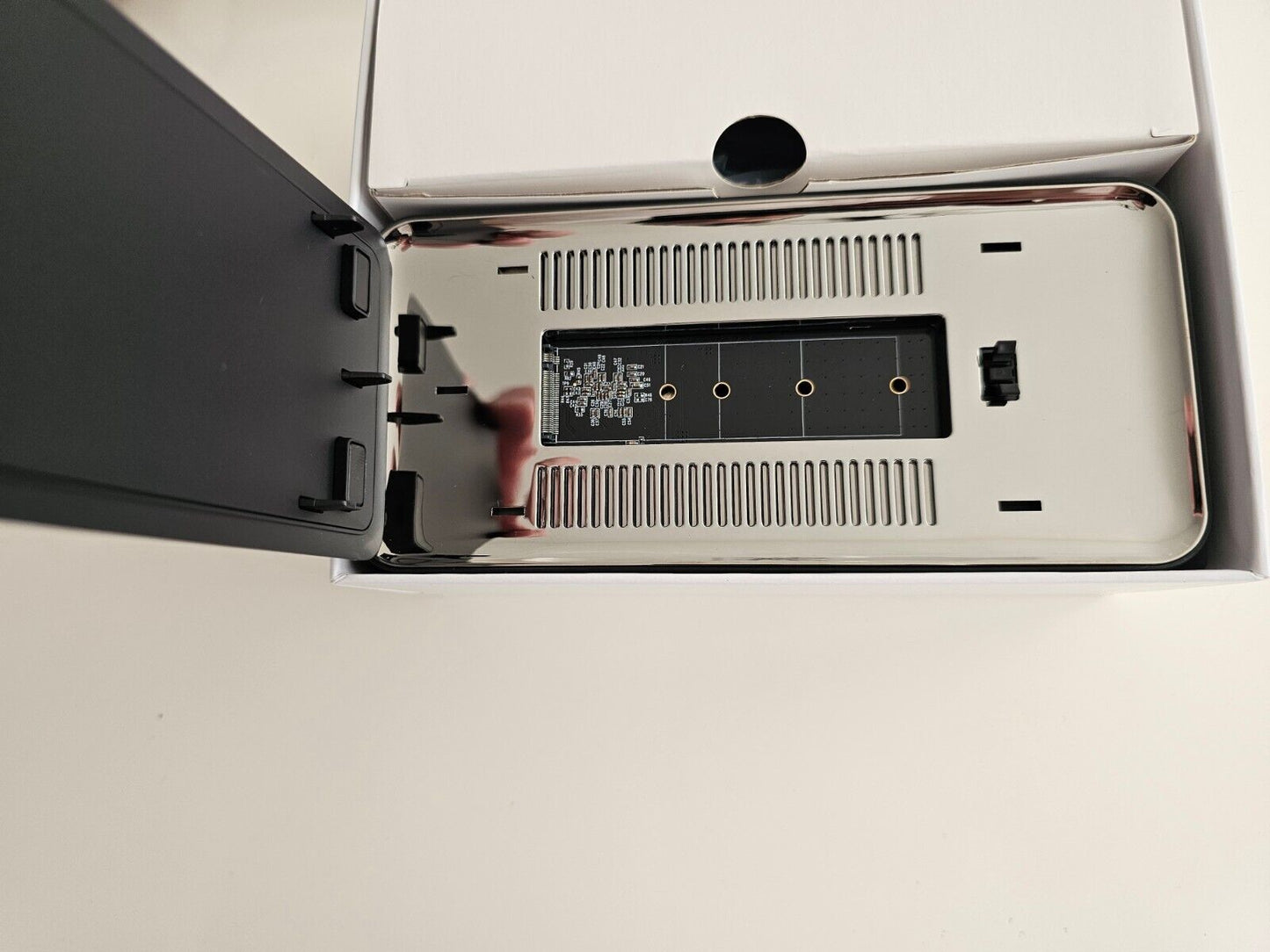 WAVLINK USB C Docking 3 Monitore, Laptop 5Gbps M.2 PC PCIe/SATA SSD-Gehäuse