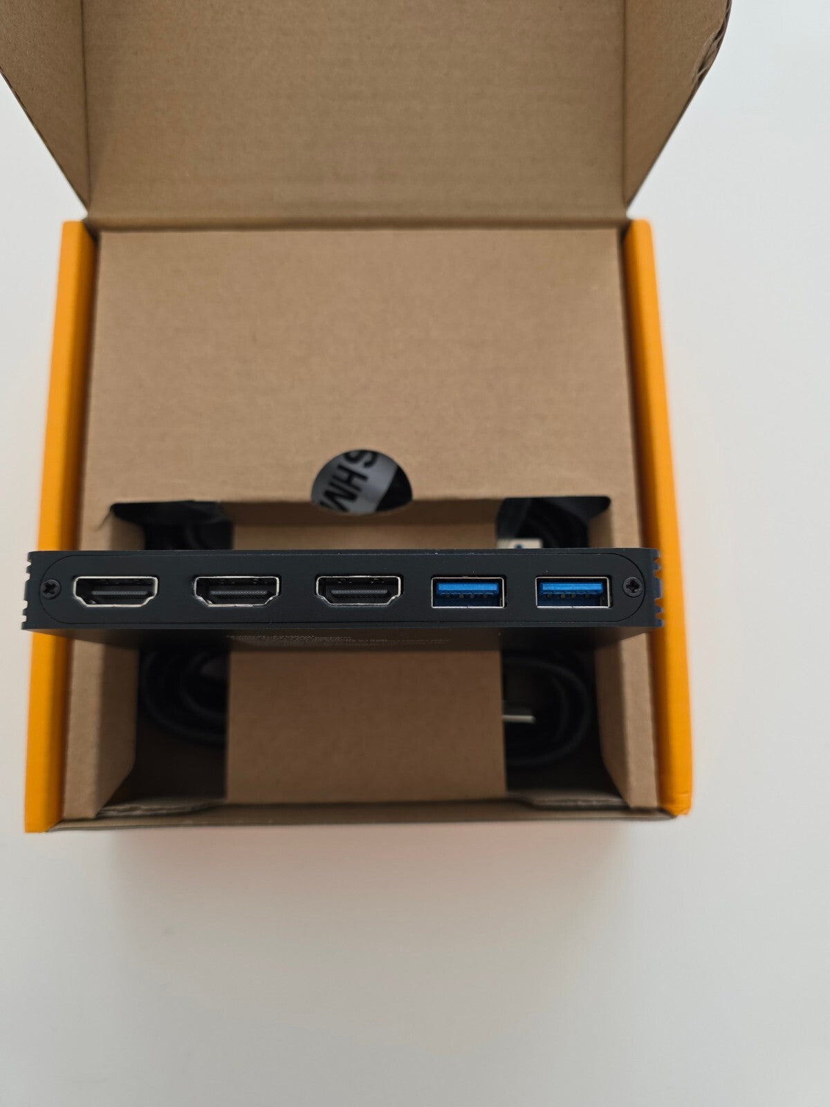 HDMI KVM Switch 8K@60Hz 4K@120Hz für 2 PCs, 1 Monitor, 3x USB 3.0