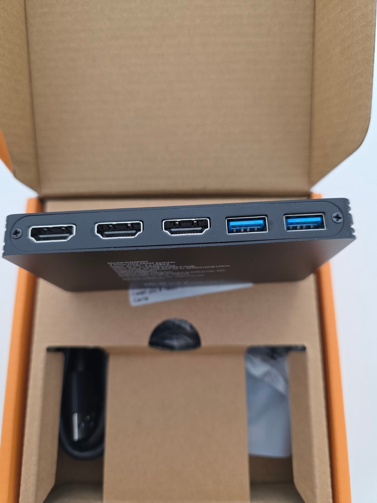 8K HDMI KVM Switch 2 PC 1 Monitor USB3.0 mit Fernbedienung
