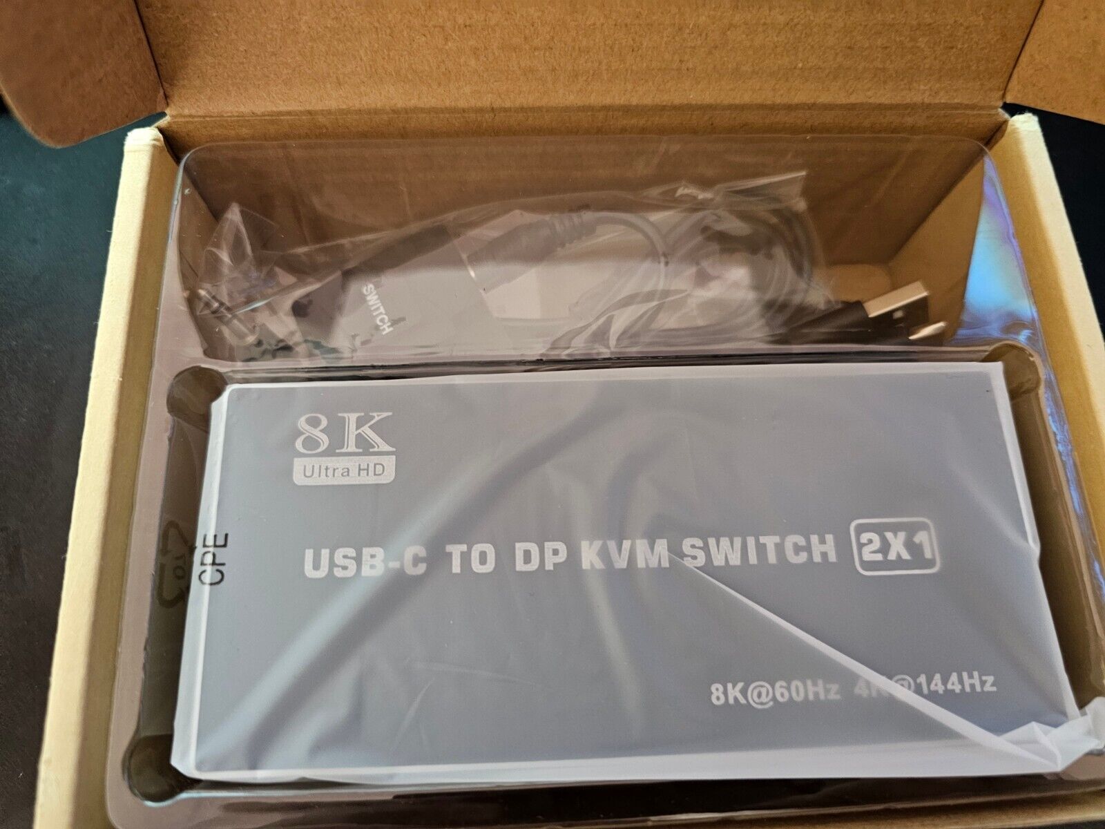 USB C KVM Switch 8K@60Hz 4K@120Hz, 2 Port Typ C KVM Switch für 2 Computer, 1 Dis