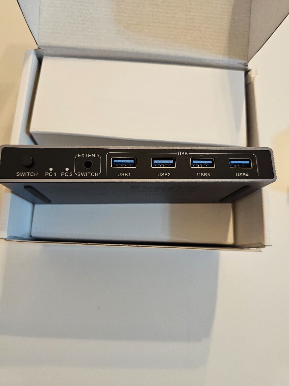 HDMI KVM Switch 1 Monitor 2 Computer, 4K@60Hz USB 3.0 KVM Umschalter mit 4 USB P