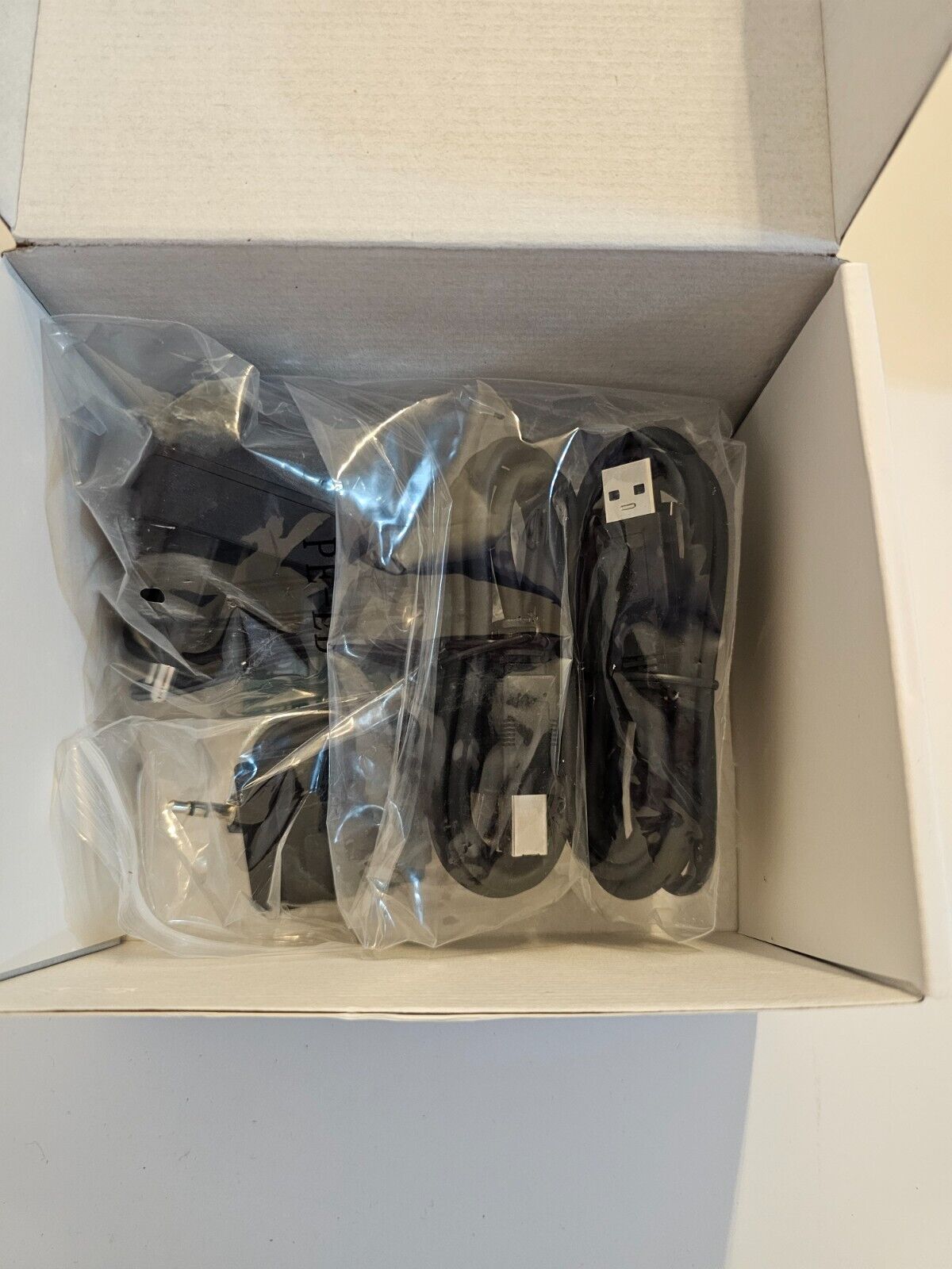 HDMI Displayport KVM Switch, 2 Computer 2 Monitore 4K@60Hz KVM Switcher Dual Mon