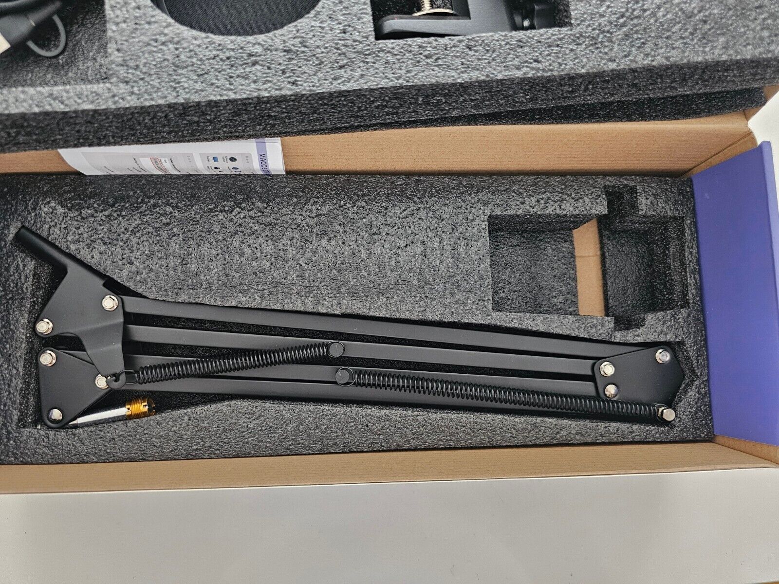 uhuru Gaming USB-Mikrofon für PC, Computermikrofon mit steuerbarem RGB für PS4/5