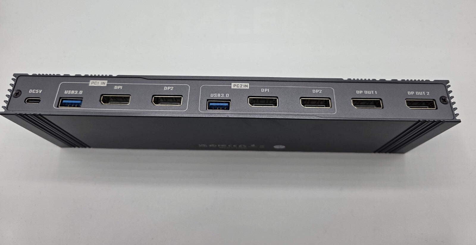 8K Dual DP KVM-Switch 8K@60Hz 4K@120/144Hz 1080P@165Hz 2 PCs 2 Monitore USB 3.0