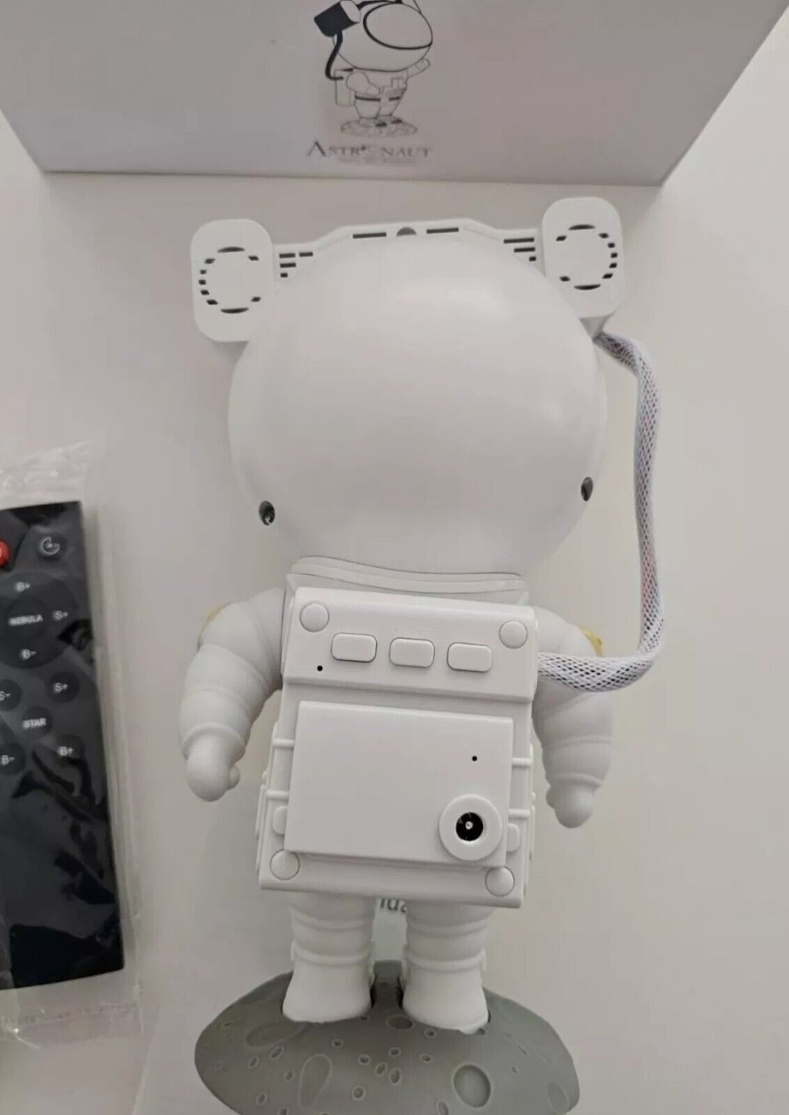 LED Galaxy Projektor Lampe – Astronaut Design mit Timer und Fernbedienung