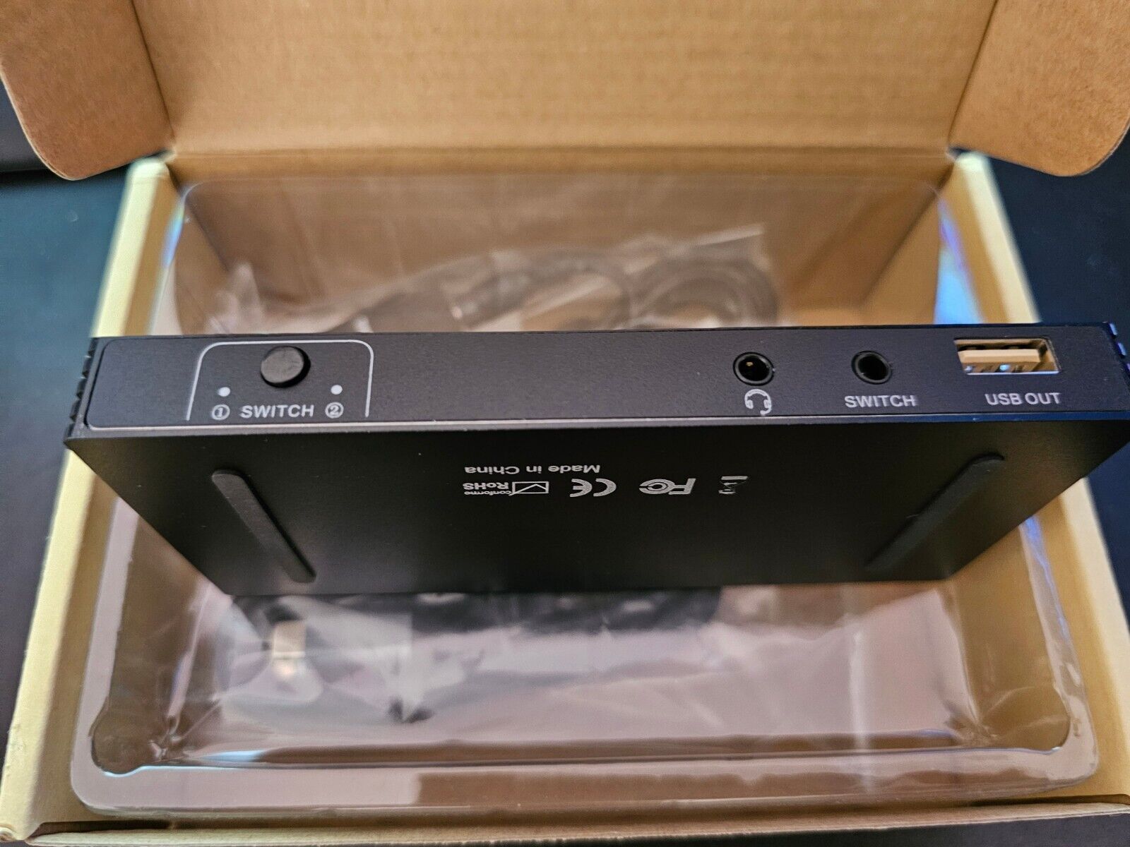 USB C KVM Switch 8K@60Hz 4K@120Hz, 2 Port Typ C KVM Switch für 2 Computer, 1 Dis