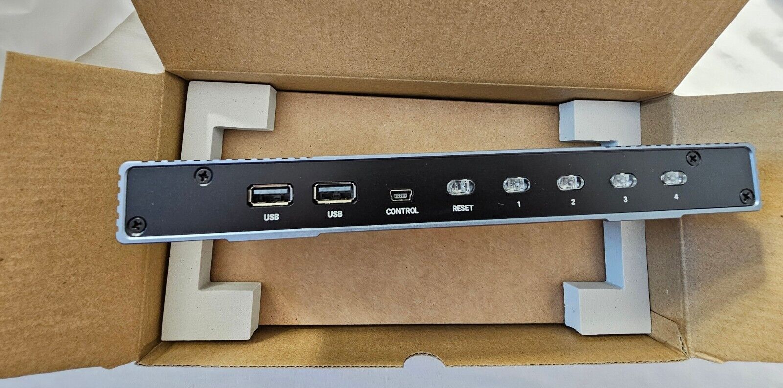 4K HDMI KVM Multiviewer 4x1 mit PIP POP 4K@30Hz Seamless Switching unterstützt