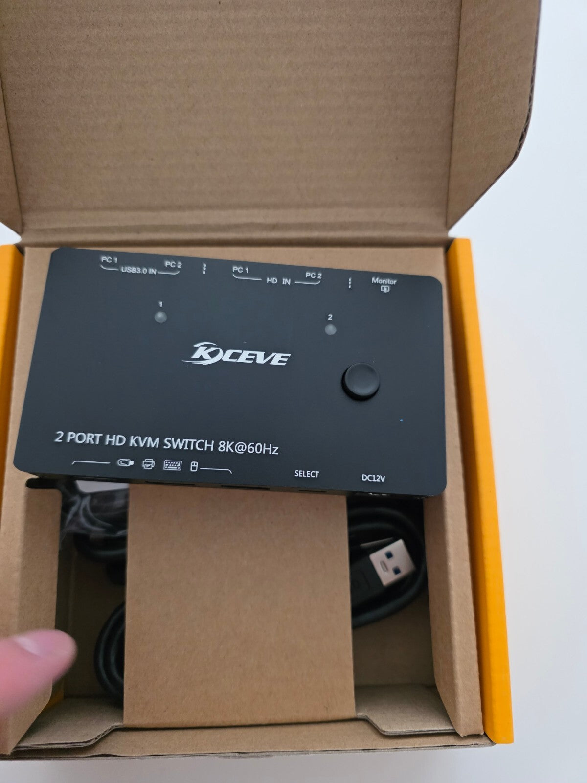 HDMI KVM Switch 8K@60Hz 4K@120Hz für 2 PCs, 1 Monitor, 3x USB 3.0