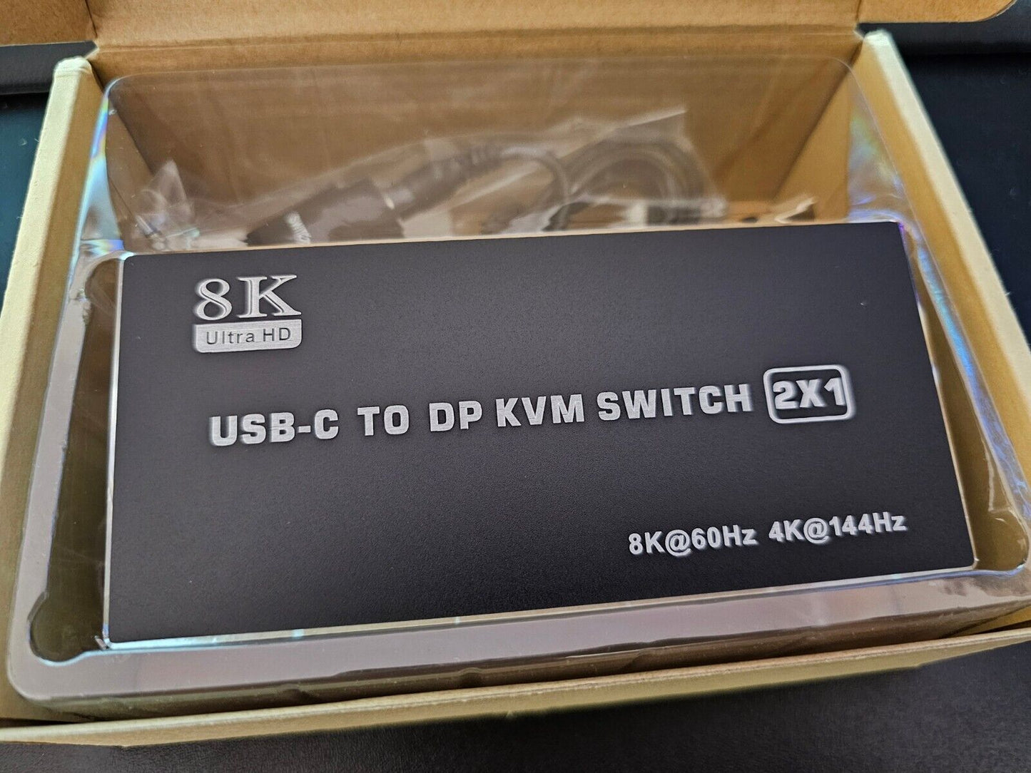 USB C KVM Switch 8K@60Hz 4K@120Hz, 2 Port Typ C KVM Switch für 2 Computer, 1 Dis