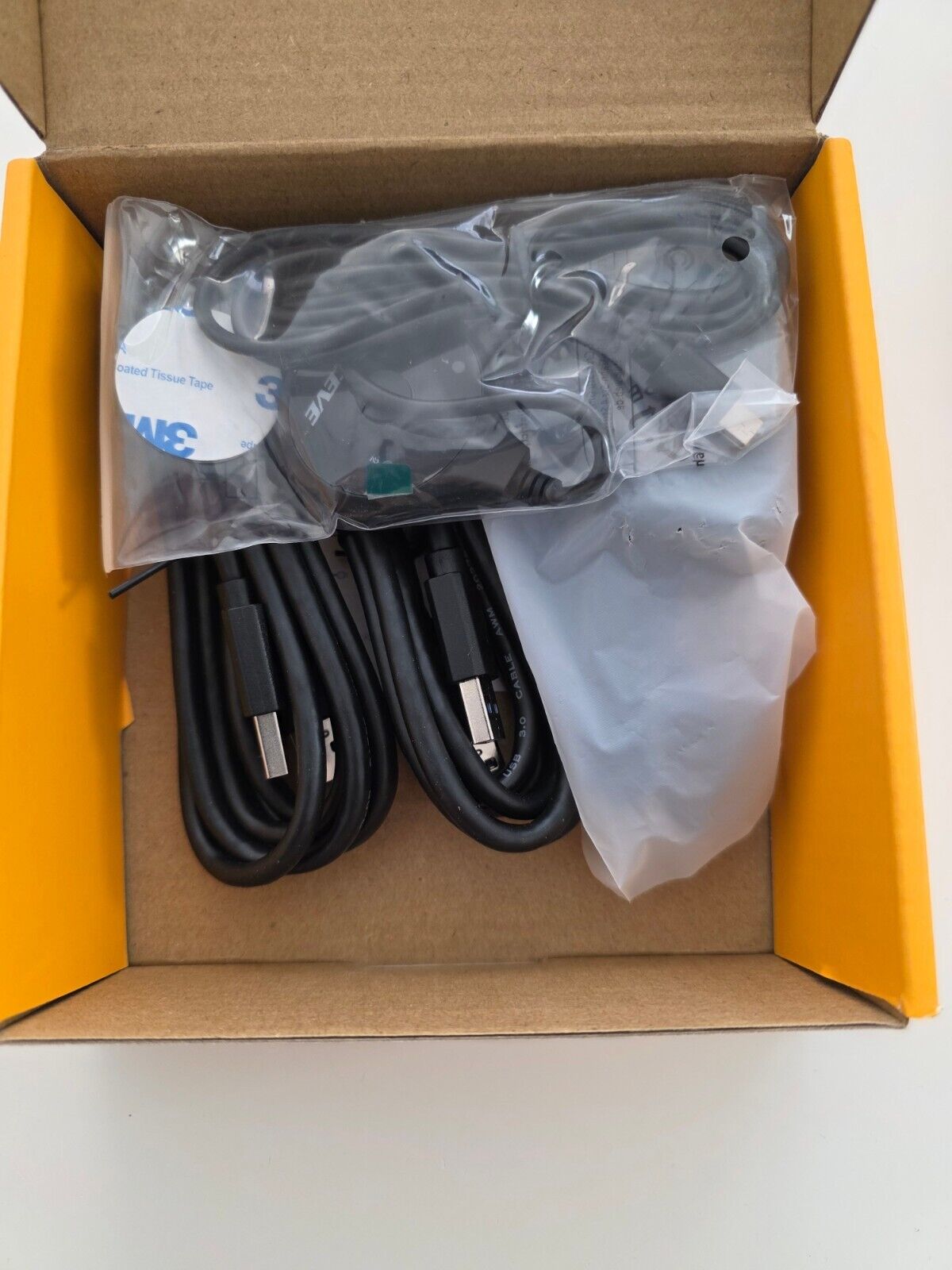 KVM Switch 2 PC 1 Monitor HDMI 8K@60Hz 4K@120Hz 2K@144Hz USB 3.0