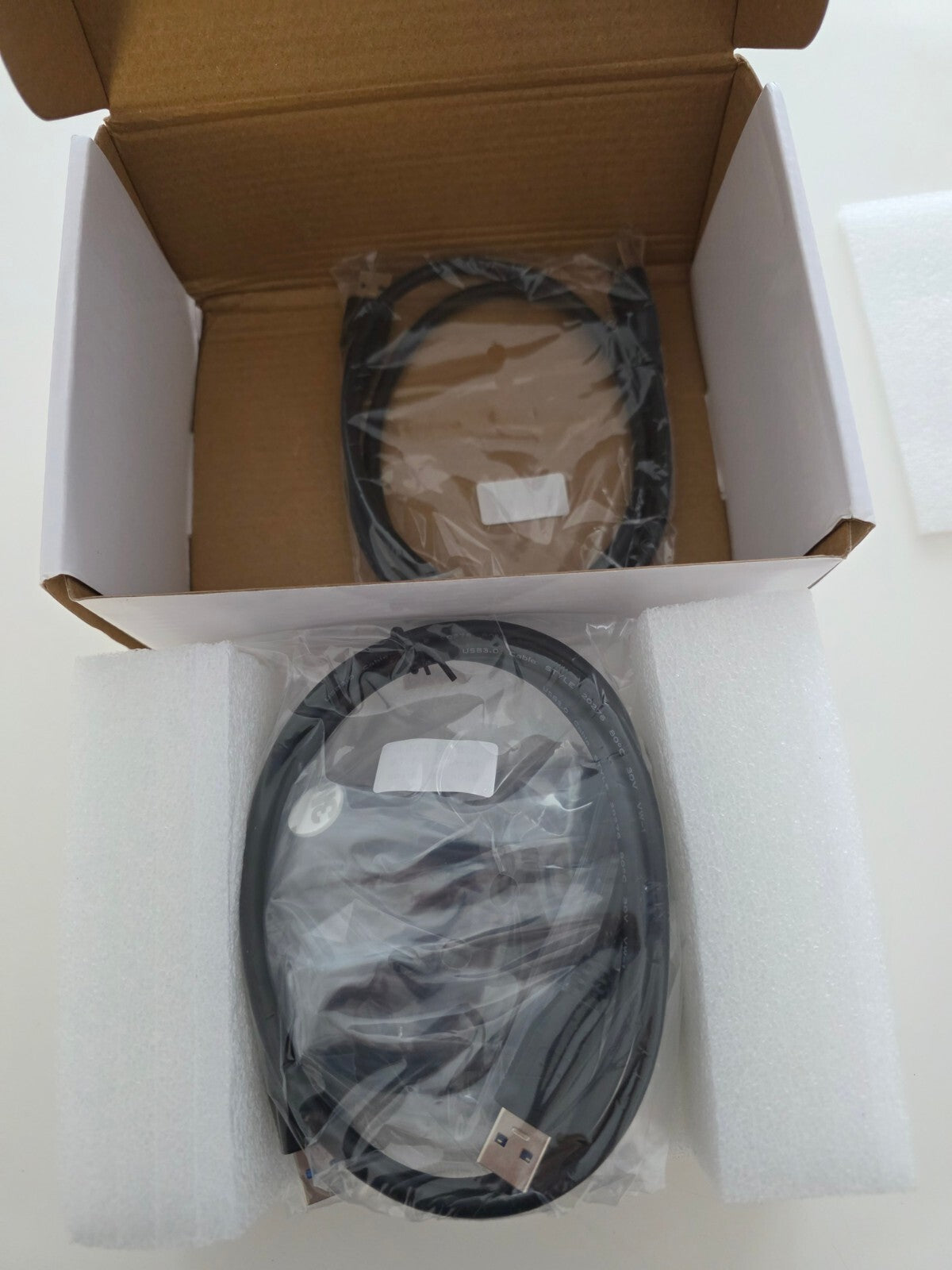 8K HDMI 2.1 KVM Switch Dual Monitor 2 Ports 4K 120Hz 2 PCs an 2 Monitoren