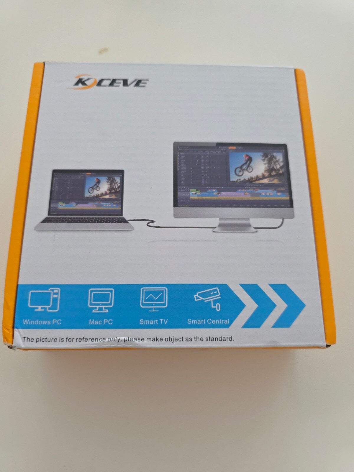KVM Switch 2 PC 1 Monitor 8K@60Hz HDMI 2.1 USB 3.0