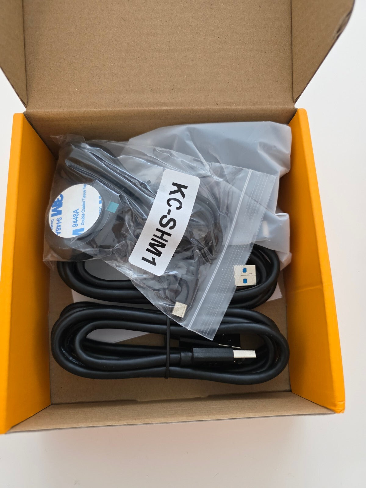 HDMI KVM Switch 8K@60Hz 4K@120Hz für 2 PCs, 1 Monitor, 3x USB 3.0
