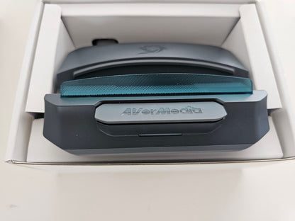 AVerMedia Steam Deck Dock mit HDMI 4K@60Hz, USB-C-Laden, Bildschirmspiegelung, V