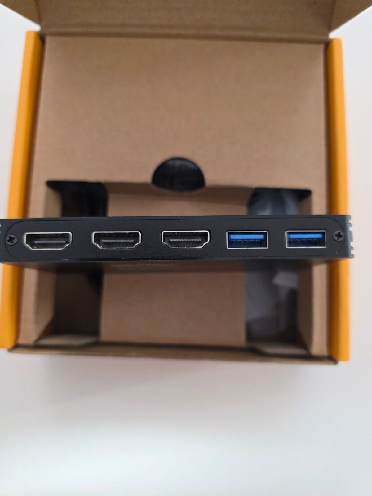 KVM Switch 2 PC 1 Monitor HDMI 8K@60Hz 4K@120Hz 2K@144Hz USB 3.0